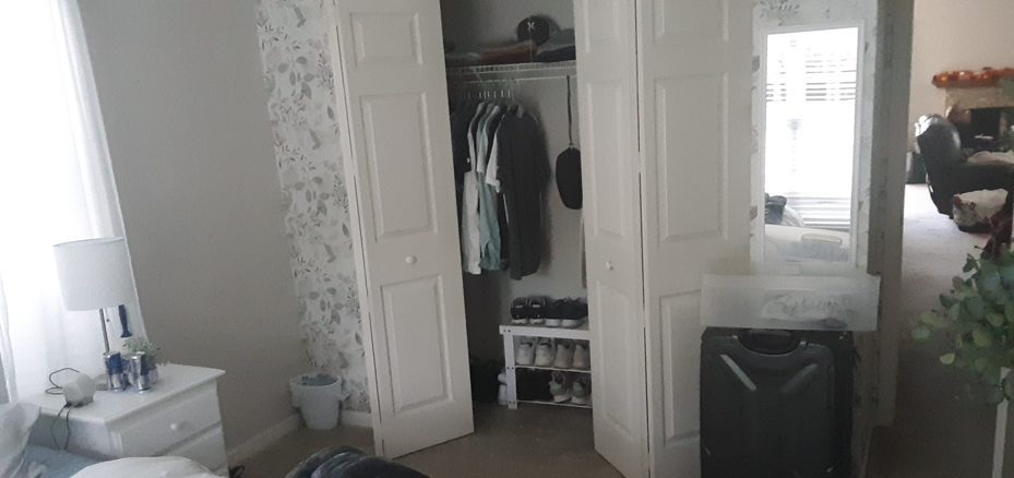listing photo 2/4